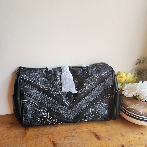 GIFTED Montana West Buckle Collection Weekender Bag in Black - Picture 5 of 7